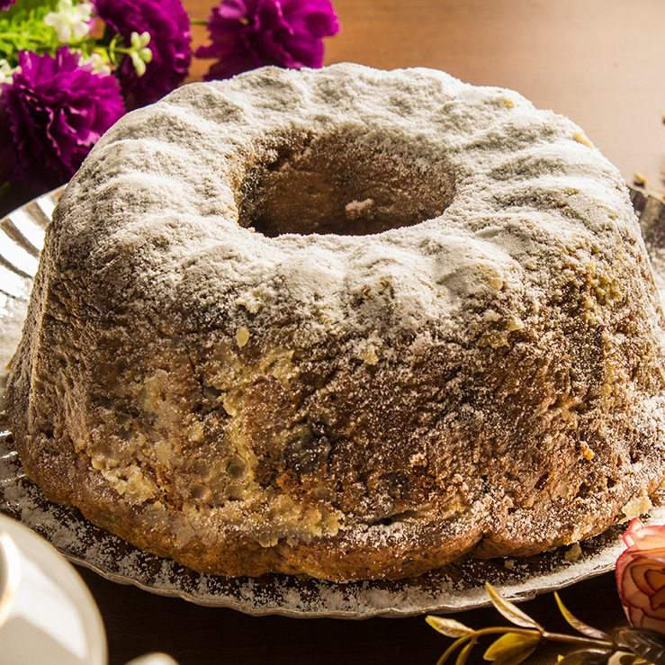 Bolo Dourado para 40 anos - Confeitaria da Luana