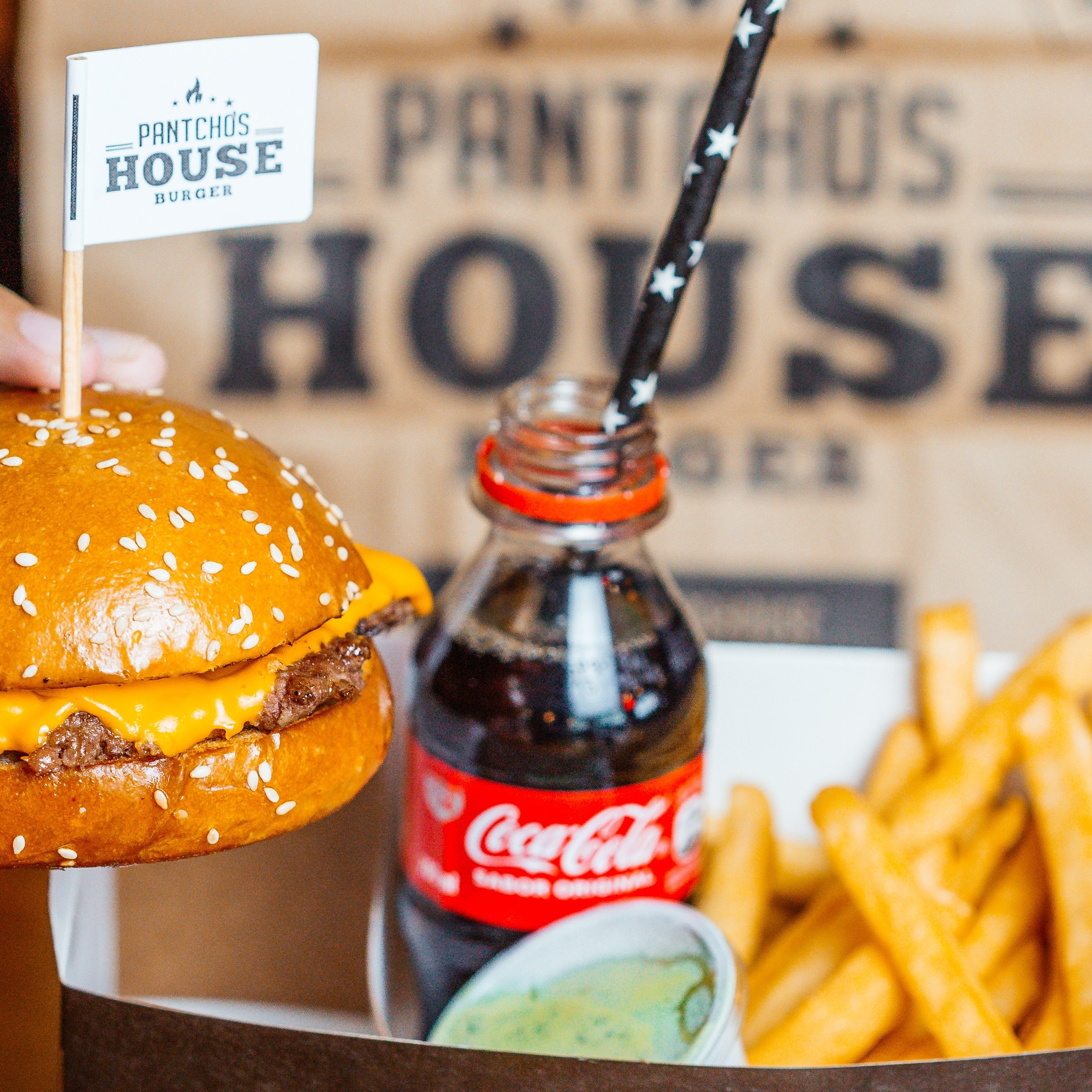 PANTCHO'S HOUSE BURGER - Delivery OFICIAL - Parque Colonial, São Paulo - SP